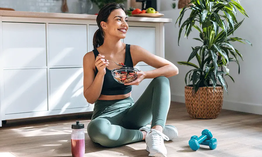 A medical professional explaining the interconnected systems of the functional medicine matrix for women's wellness.